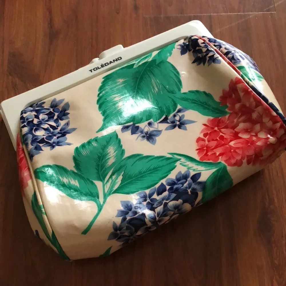 Vintage Toledano 80s large clutch purse. Floral.